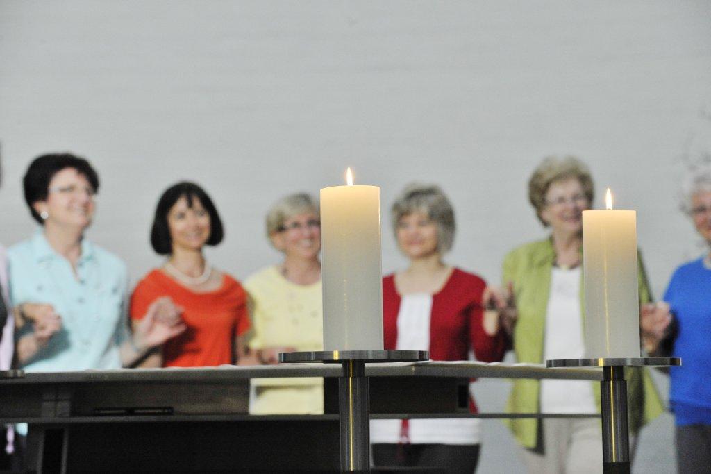 Stellenwert von Frauen in der Kirche verbessern